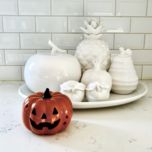 Target Bulleye’s Pre Lit Ceramic Jack-O’-Lantern - Picture 4 of 14